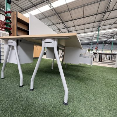 โต๊ะทำงานกลุ่ม 4 ที่นั่ง