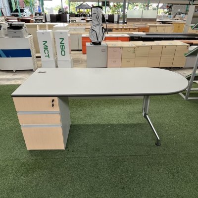 โต๊ะทำงานผู้บริหาร (สีเทาอ่อน)