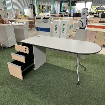 โต๊ะทำงานผู้บริหาร (สีเทาอ่อน)