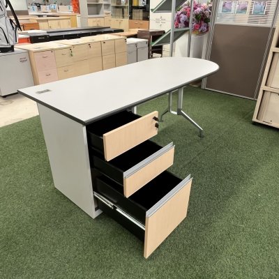 โต๊ะทำงานผู้บริหาร (สีเทาอ่อน)