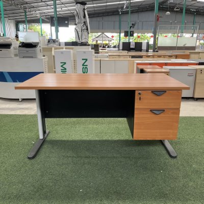 โต๊ะทำงานมีลิ้นชัก