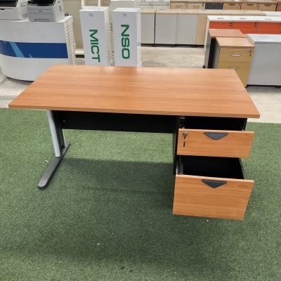 โต๊ะทำงานมีลิ้นชัก
