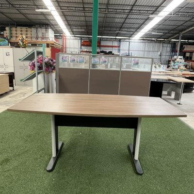 โต๊ะประชุม 4-6 ที่นั่ง