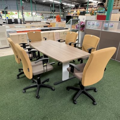 โต๊ะประชุม 4-6 ที่นั่ง