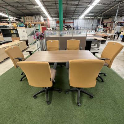 โต๊ะประชุม 4-6 ที่นั่ง