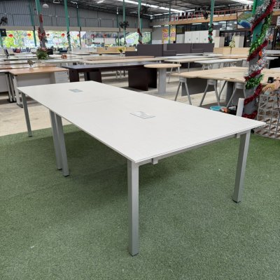 โต๊ะประชุม 10 ที่นั่ง