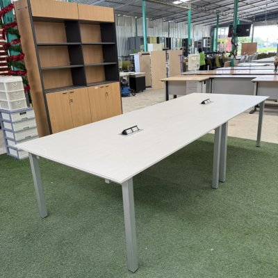 โต๊ะประชุม 10 ที่นั่ง