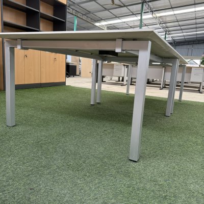 โต๊ะประชุม 10 ที่นั่ง