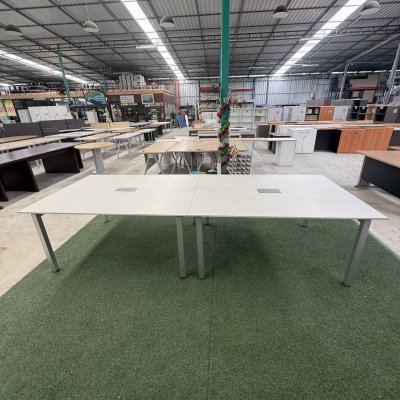 โต๊ะประชุม 10 ที่นั่ง