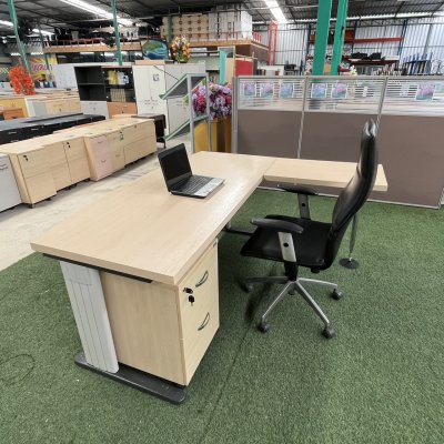 โต๊ะทำงานผู้บริหารทรง L