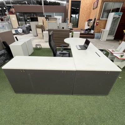 โต๊ะทำงานผู้บริหารทรง L (สีขาว)