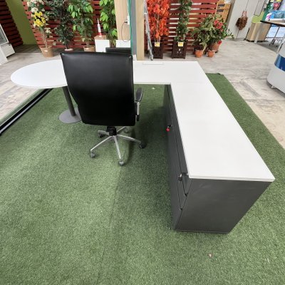 โต๊ะทำงานผู้บริหารทรง L (สีขาว)