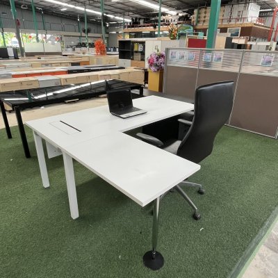 โต๊ะทำงานผู้บริหารทรง L