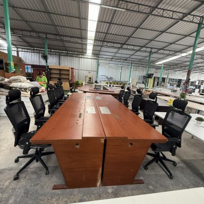 โต๊ะประชุม 10 ที่นั่ง