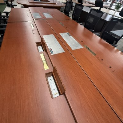 โต๊ะประชุม 10 ที่นั่ง