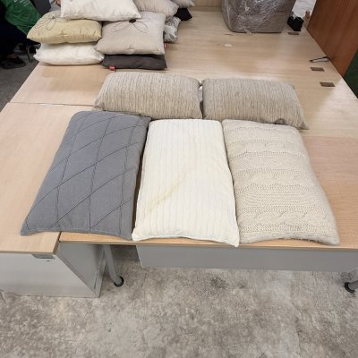 หมอนอิง (ใหญ่)