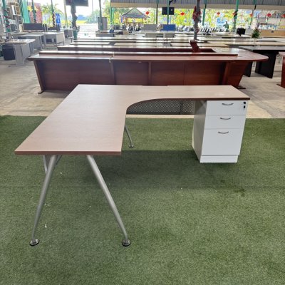 โต๊ะทำงานผู้บริหารทรง L