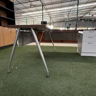 โต๊ะทำงานผู้บริหารทรง L