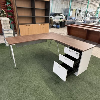 โต๊ะทำงานผู้บริหารทรง L