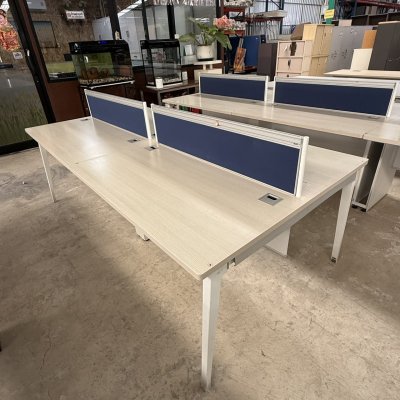 โต๊ะทำงานกลุ่ม 4 ที่นั่ง