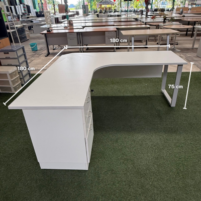 โต๊ะทำงานผู้บริหารทรง L