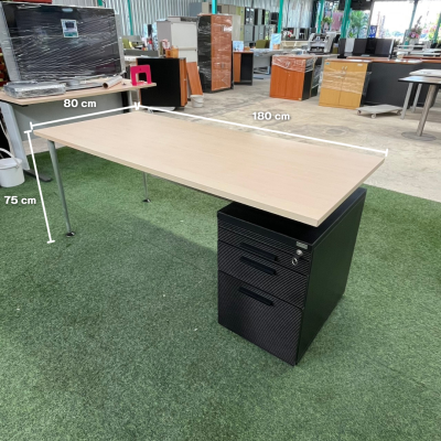 โต๊ะทำงานผู้บริหาร