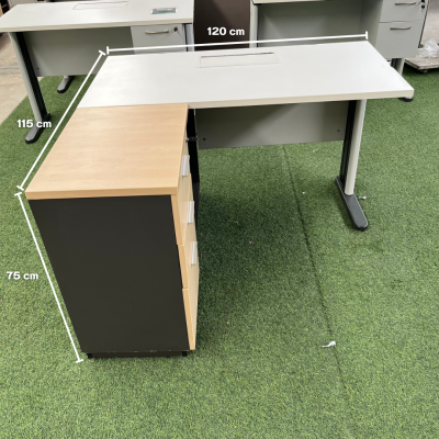 โต๊ะทำงานทรง L (สีขาว)