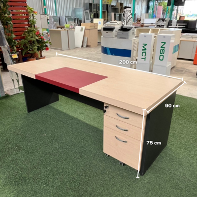 โต๊ะทำงานผู้บริหารพร้อมตู้ลิ้นชักใต้โต๊ะ