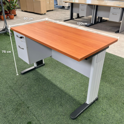 โต๊ะทำงาน