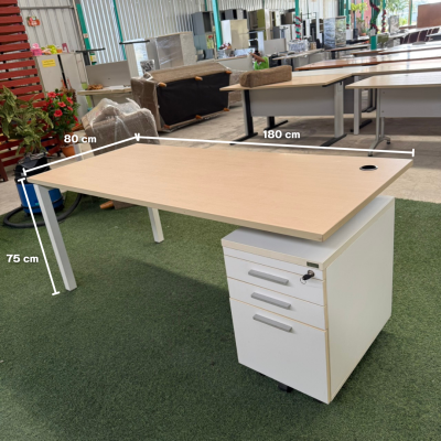 โต๊ะทำงานผู้บริหาร