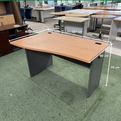 โต๊ะทำงาน