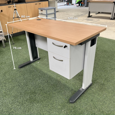 โต๊ะทำงาน