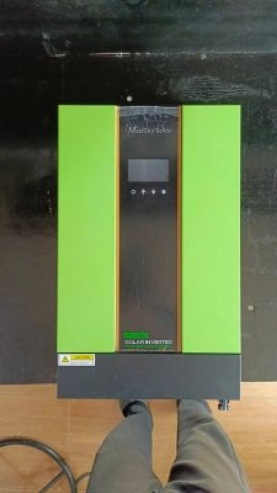 Hybrid Inverter 6.2kw สีเขียว ยี่ห้อ Maxsky มือสอง