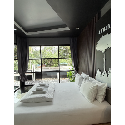 ห้องแจ่มจันทร์ 13-17
