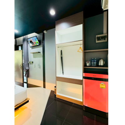 ห้องแจ่มจันทร์ 13-17