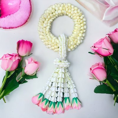 พวงมาลัยมะลิรัดข้อลักอุบะแขกสีชมพู