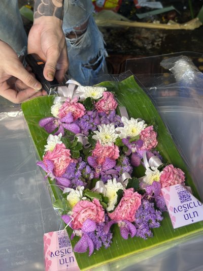 ช่อติดหน้าอก(ลูกค้าเลือกโทนสีได้)