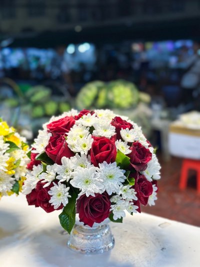 พานดอกไม้สด