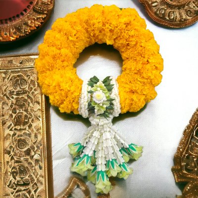 พวงมาลัยดาวเรืองรัดข้อมาลัยแบนอุบะพุ่มสีเขียว