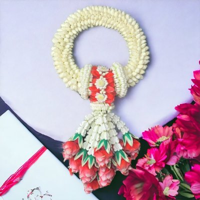 พวงมาลัยมะลิรัดข้อมาลัยแบนอุบะพุ่มสีแดง