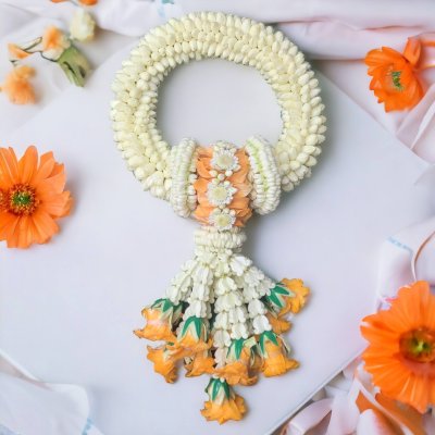 พวงมาลัยมะลิรัดข้อมาลัยแบนอุบะพุ่มสีส้ม