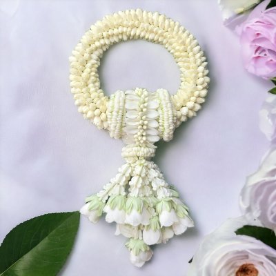 พวงมาลัยมะลิรัดข้อมาลัยแบนอุบะพุ่มสีขาวล้วน