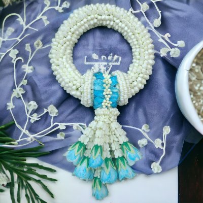 พวงมาลัยพุดใหญ่รัดข้อมาลัยแบนอุบพุ่มสี(ลูกค้าเลือกสีได้8สี)