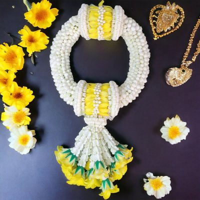 พวงมาลัยพุดใหญ่รัดข้อมาลัยแบน2ตำแหน่งอุบะพุ่มสี(ลูกค้าเลือกสีได้8สี)