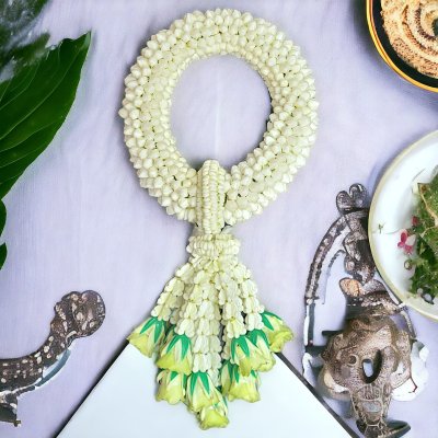 พวงมาลัยพุดใหญ่รัดข้อลักอุบะพุ่มสี(ลูกค้าเลือกได้8สี)