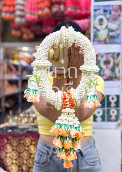 พวงมาลัยพุดใหญ่รัดข้อลักตำแหน่งบนประดับอุบะซ้ายขวารัดข้อมาลัยแบนอุบะพุ่มใหญ่สี(สามารถเลือกสีได้ 8 สี)