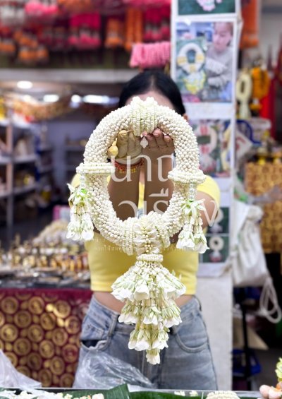 พวงมาลัยพุดใหญ่รัดข้อลักตำแหน่งบนประดับอุบะซ้ายขวารัดข้อมาลัยแบนอุบะพุ่มใหญ่สี(สามารถเลือกสีได้ 8 สี)