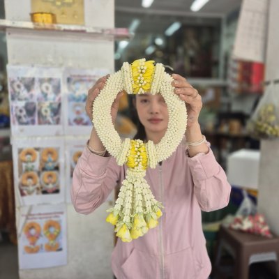 พวงมาลัยพุดเล็กรัดข้อมาลัยแบน2ตำแหน่งอุบะพุ่มสี(ลูกค้าเลือกสีได้8สี)