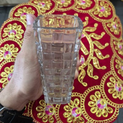 แจกันแก้ว สูง 15 ซม. ปากกว้าง 6 ซม.