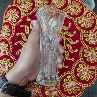 แจกันแก้ว สูง 15 ซม. ปากกว้าง 6 ซม.